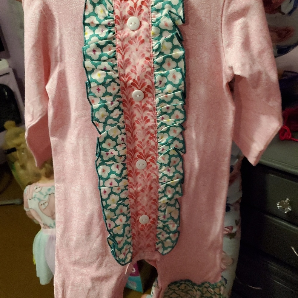 Baby clothes